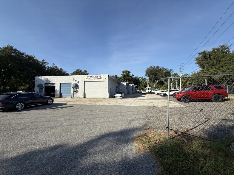 More Photos Of 5508 Benchmark Ln, Sanford Warehouse For Sale