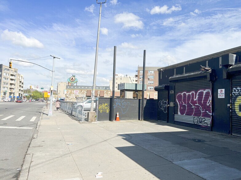 More Photos Of 80-12 51st Ave, Elmhurst Warehouse For Sale