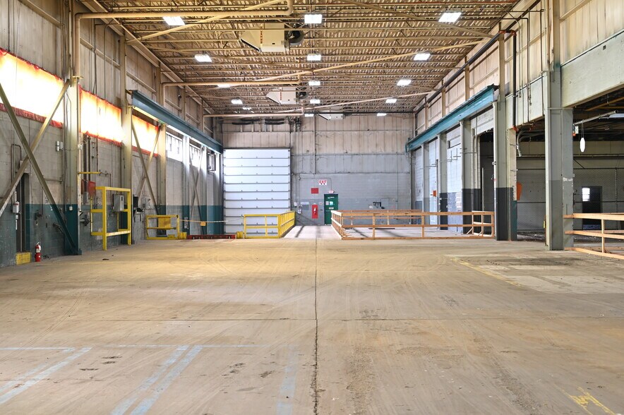 More Photos Of 701 33rd Ave N, Saint Cloud Manufacturing For Lease