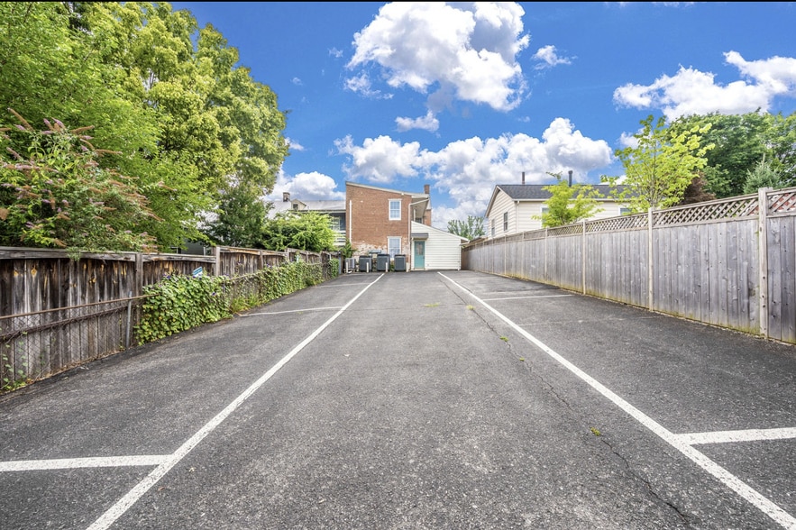 More Photos Of 509 S Market St, Frederick Freestanding For Sale