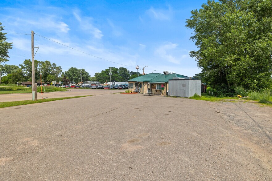 More Photos Of 601 Main St, Junction City Restaurant For Sale