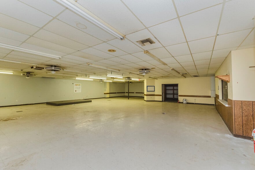 More Photos Of 1560 S Topeka St, Wichita Lodge Meeting Hall For Sale