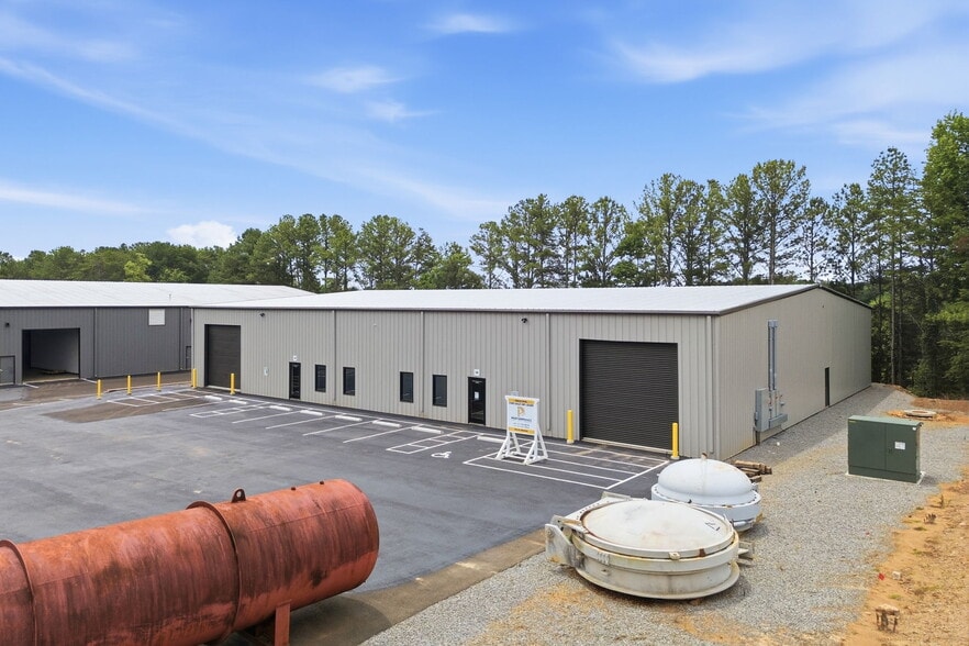 More Photos Of 120 Don Westbrook S Ave, Jasper Manufacturing For Sale