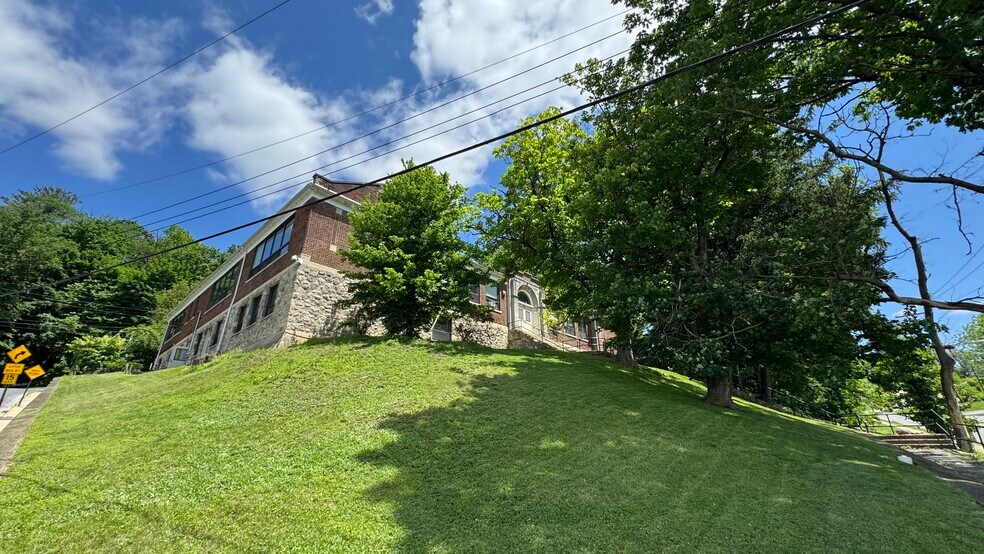 More Photos Of 1 Fairview Ave, Phillipsburg Office For Sale