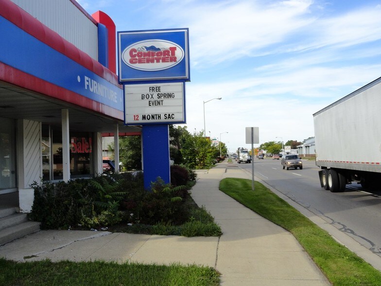 More Photos Of 512 S Mission St, Mount Pleasant Freestanding For Lease