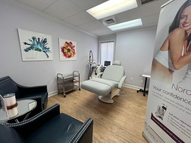 More Photos Of 4140 Ferncreek Dr, Fayetteville Office For Lease