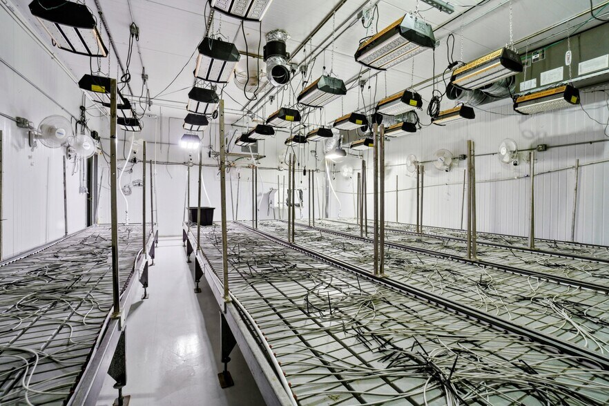 More Photos Of 1203 NW Airport Rd, Cache Industrial For Sale