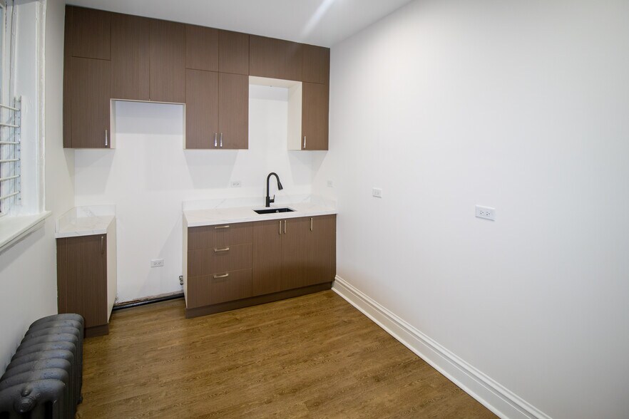 More Photos Of 11136 S Vernon Ave, Chicago Apartments For Sale