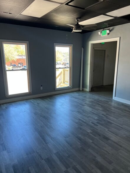 Primary Photo Of 2010 Old Montgomery Hwy, Birmingham Flex For Lease