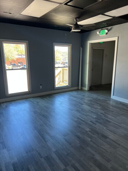 More Photos Of 2010 Old Montgomery Hwy, Birmingham Flex For Lease