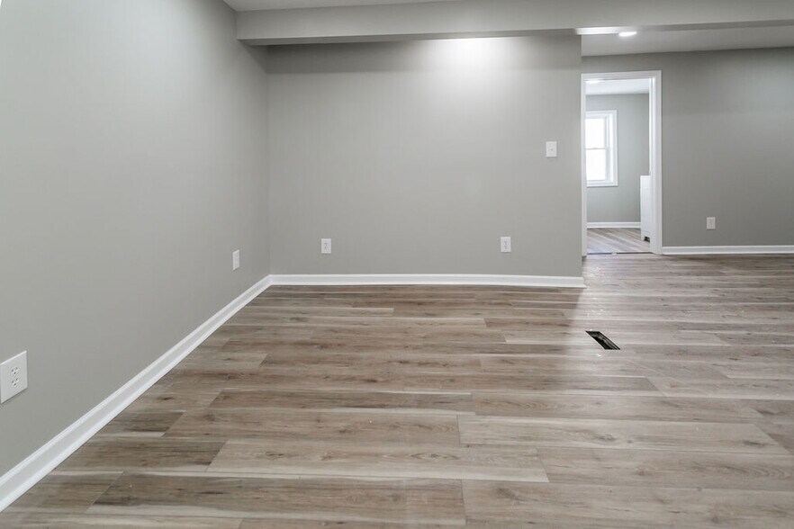 More Photos Of 4527 South St, Jamesville General Retail For Sale