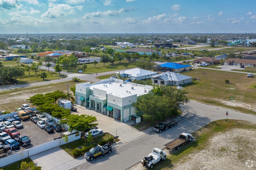 More Photos Of 227 SW 3rd Ave, Cape Coral Warehouse For Sale