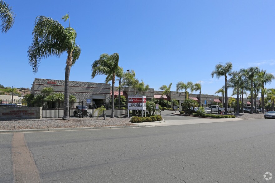 More Photos Of 2588 Progress St, Vista Service For Lease