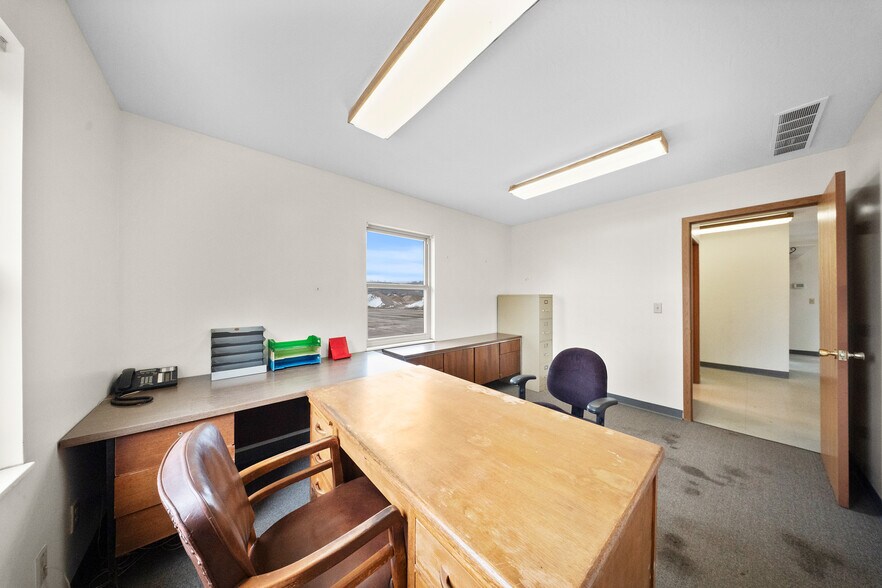 More Photos Of 100 Armco Rd, Ashland Manufacturing For Lease