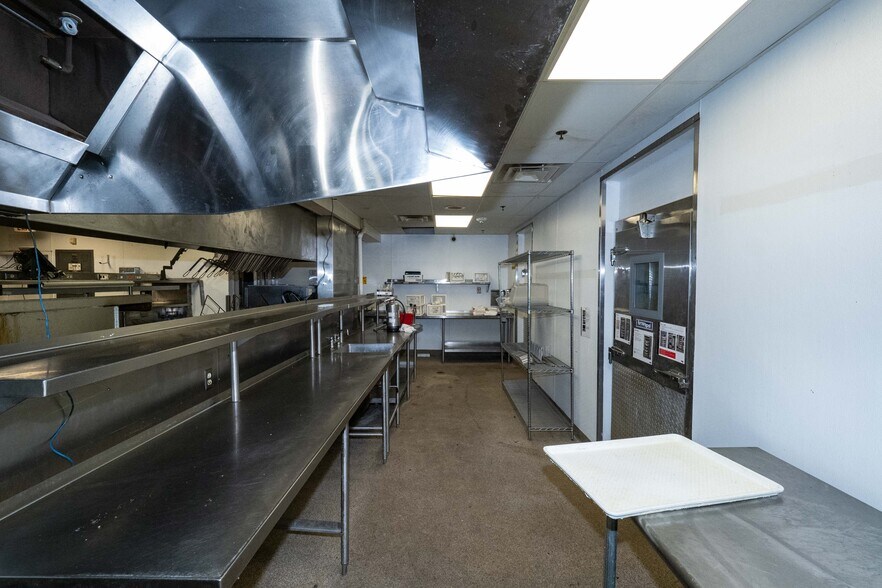 More Photos Of 6357 I 55 N, Jackson Restaurant For Lease