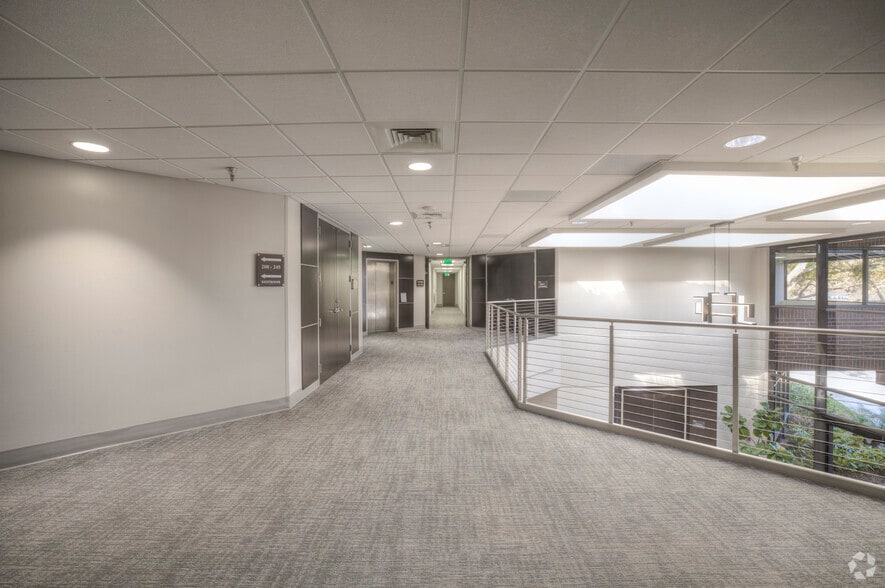 More Photos Of 14497 N Dale Mabry Hwy, Tampa Unknown For Lease