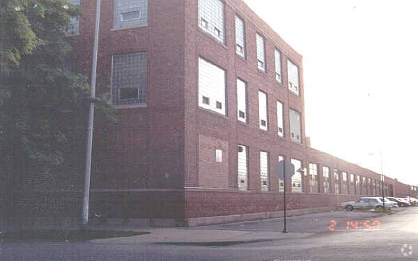 More Photos Of 2701 N Kildare Ave, Chicago Warehouse For Lease