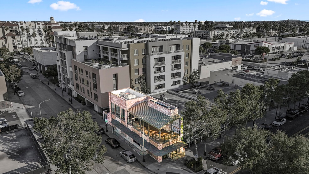 More Photos Of 11100 Downey Ave, Downey Restaurant For Sale