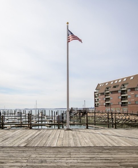 More Photos Of 152 Lynnway, Lynn Office For Sale