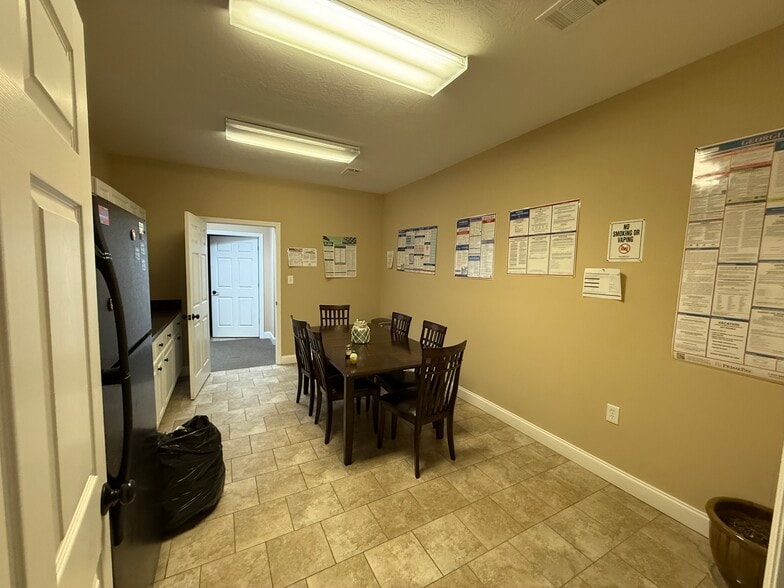 More Photos Of 5025-5029 Parham Rd, Grovetown Self Storage For Lease