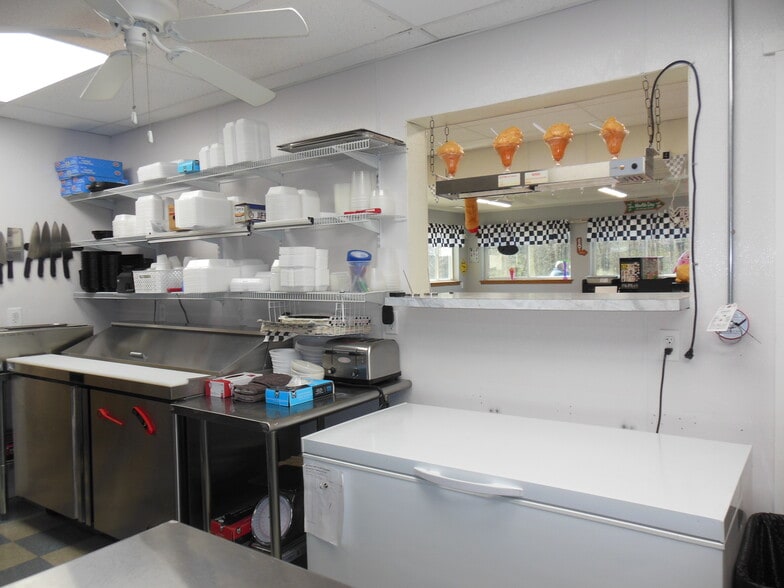 More Photos Of 3510 Cadillac Dr, Farwell Restaurant For Sale