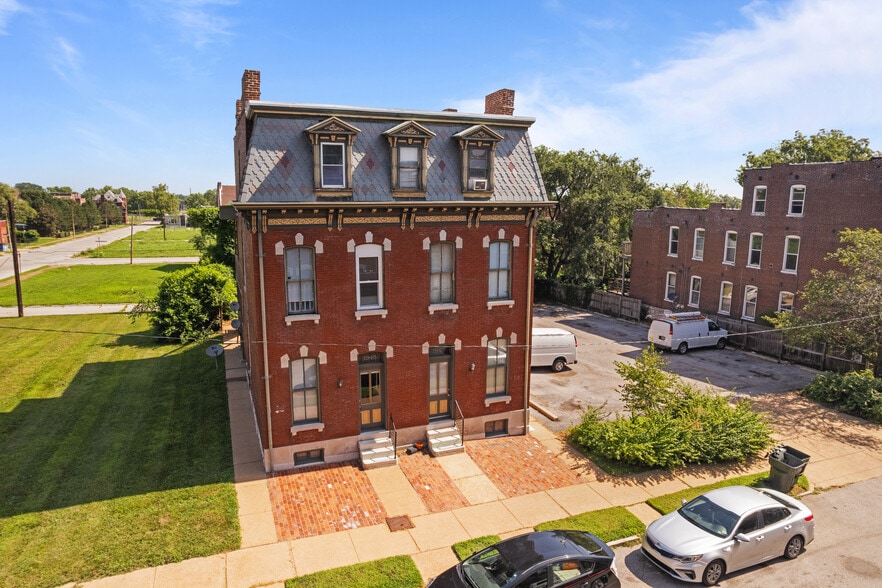 More Photos Of 1936-1956 Benton St, Saint Louis Apartments For Sale