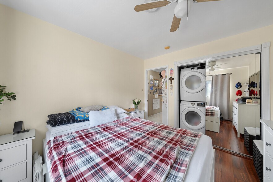 More Photos Of 2516 Elsinore St, Los Angeles Multifamily For Sale