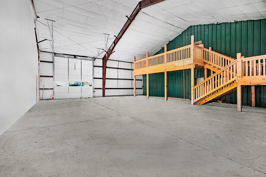 More Photos Of 910 Glendale Ave, Sparks Showroom For Sale