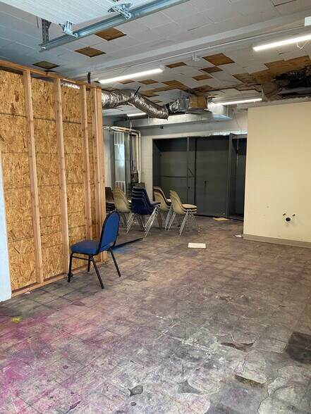 More Photos Of 16 Orchard St, East Hartford Storefront For Lease