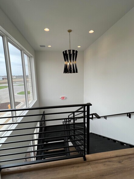 More Photos Of 7619 E 126th St S, Bixby Office For Sale