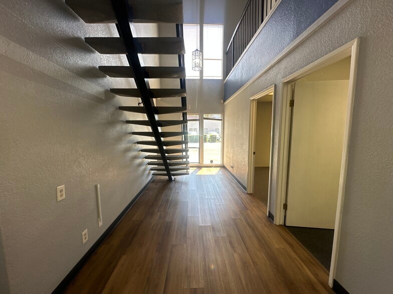 More Photos Of 801 15th St, Modesto Office For Lease