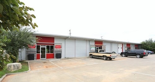 More Photos Of 44 NE 51st St, Oklahoma City Light Distribution For Lease