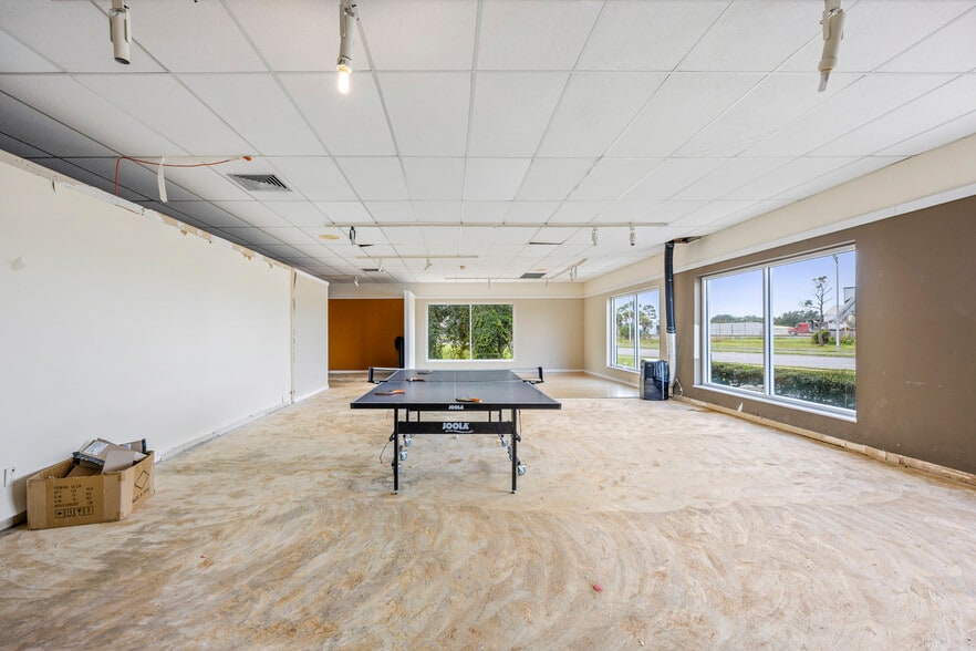 More Photos Of 2705 N Harbor City Blvd, Melbourne Freestanding For Sale