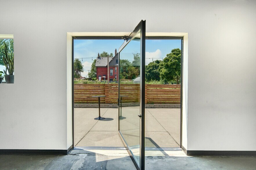 More Photos Of 611 W Philadelphia St, Detroit Freestanding For Sale