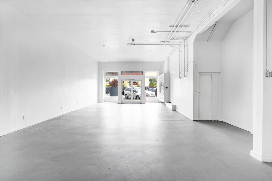 More Photos Of 2549 Irving St, San Francisco Storefront Retail Residential For Lease