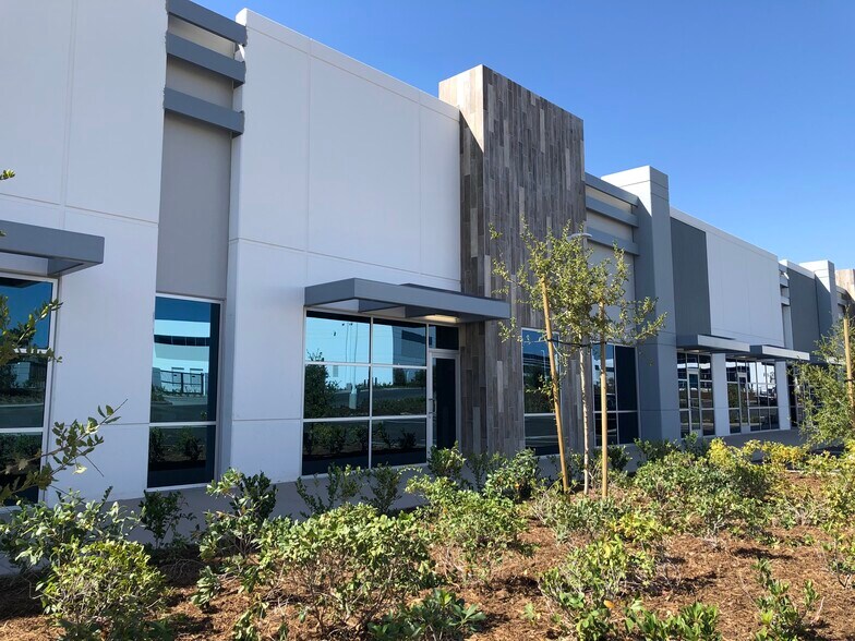 More Photos Of 4 Latitude Way, Corona Warehouse For Lease