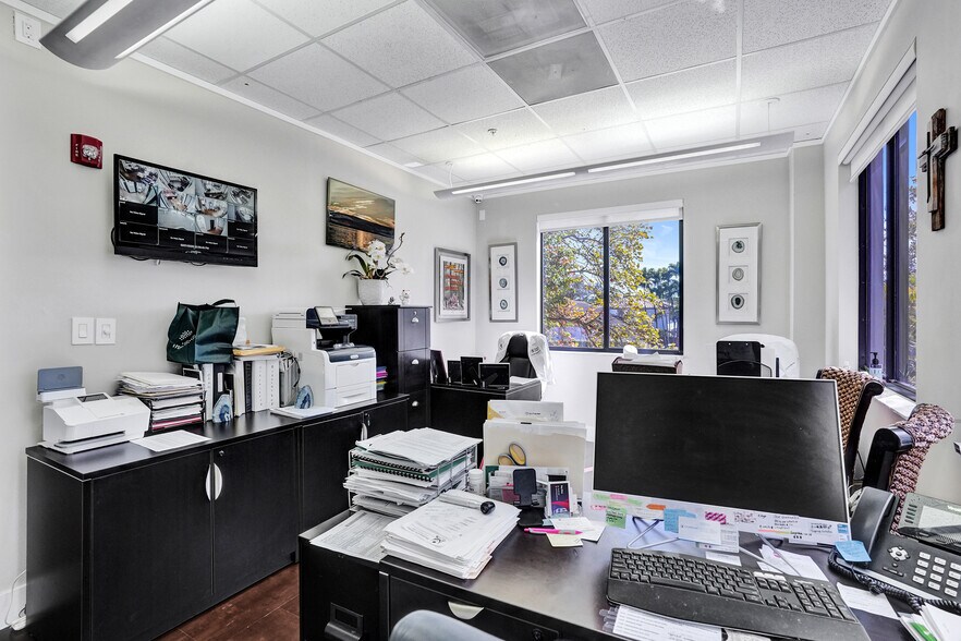 More Photos Of 7374 SW 93rd Ave, Miami Office For Sale