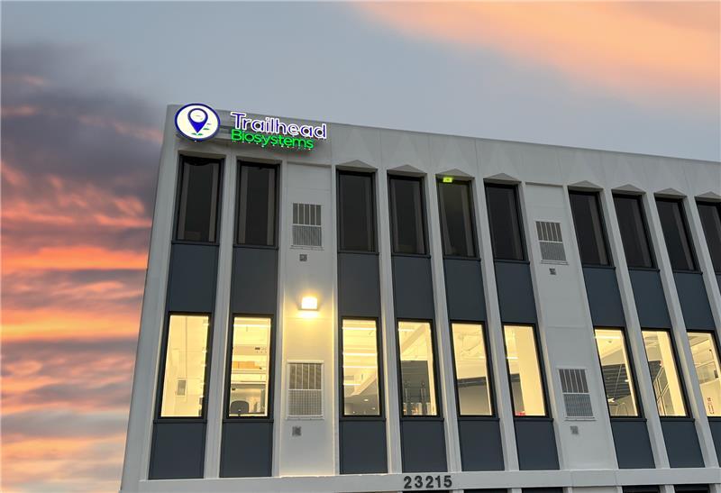 Primary Photo Of 23215 Commerce Park Rd, Beachwood Office For Lease