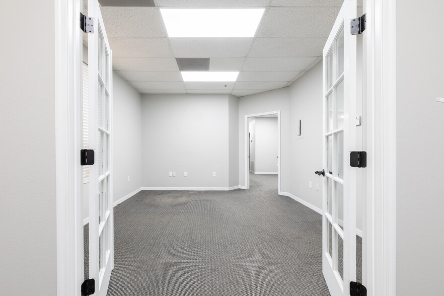 More Photos Of 159 Lookout Pl, Maitland Office For Sale