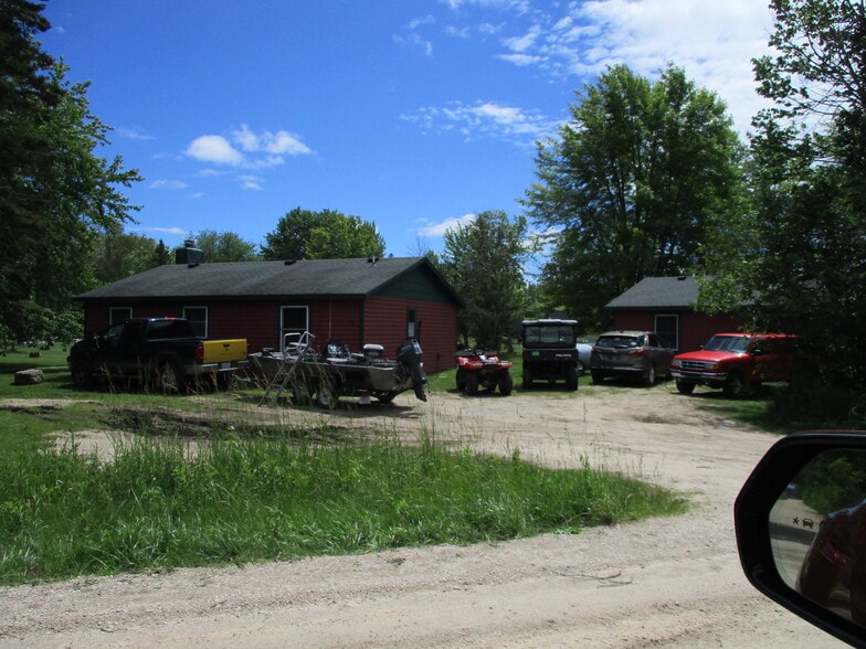 More Photos Of W17461 Norton Rd, Gould City Hotel For Sale