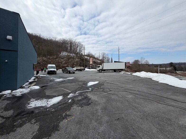 More Photos Of 2851 Perkiomen Ave, Reading General Retail For Sale