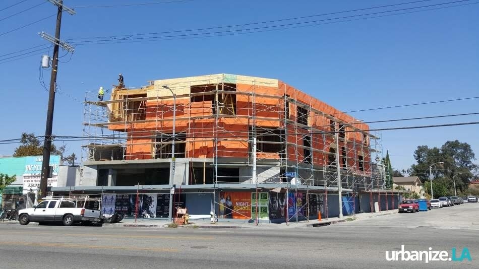 More Photos Of 5135 W Adams Blvd, Los Angeles Apartments For Lease
