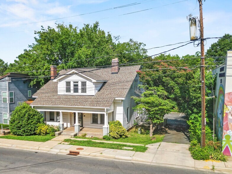 More Photos Of 514 Beatties Ford Rd, Charlotte Office For Sale