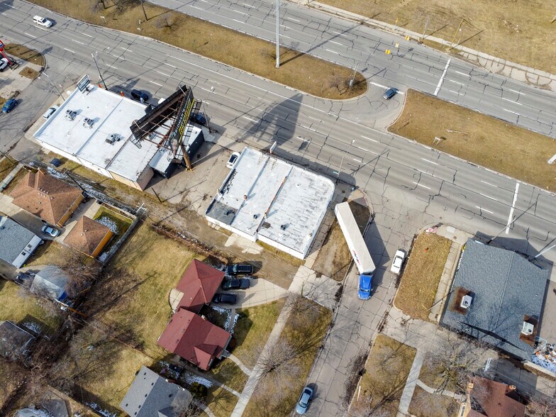 More Photos Of 12744 E 8 Mile Rd, Detroit General Retail For Sale