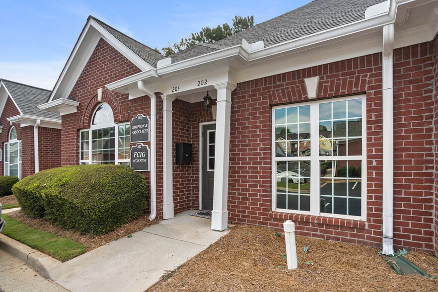 More Photos Of 200-204 River Park North Dr, Woodstock Medical For Sale