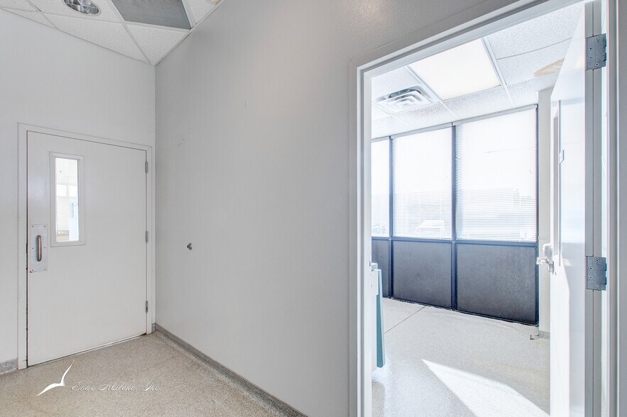 More Photos Of 3981 Ridgemont Dr, Abilene Storefront Retail Office For Sale