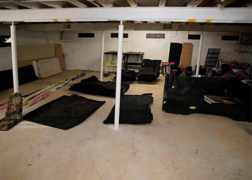 More Photos Of 9947 Brooklyn Rd, Brooklyn Freestanding For Sale