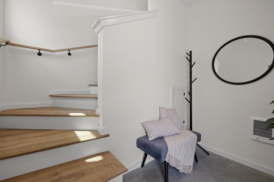 More Photos Of 1602 N Central St, Knoxville Apartments For Sale