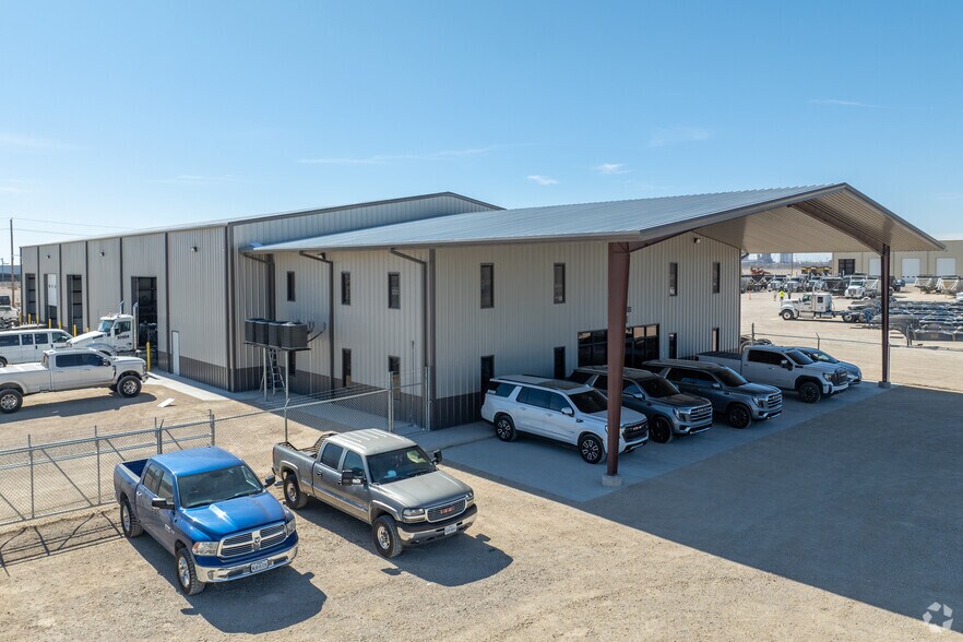 More Photos Of 14661 W I-20, Odessa Warehouse For Lease