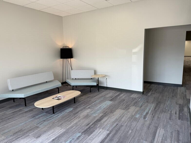 More Photos Of 1003 Laurens Rd, Greenville Office For Lease